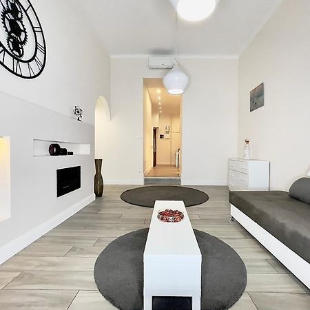 Trigon Palace Apartment Budapest Ngoại thất bức ảnh