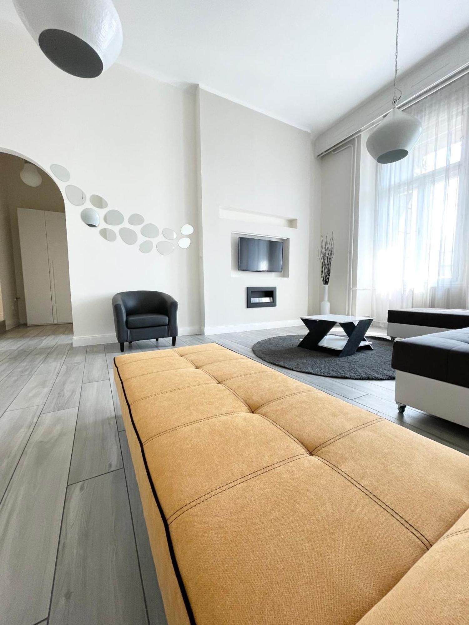 Trigon Palace Apartment Budapest Ngoại thất bức ảnh